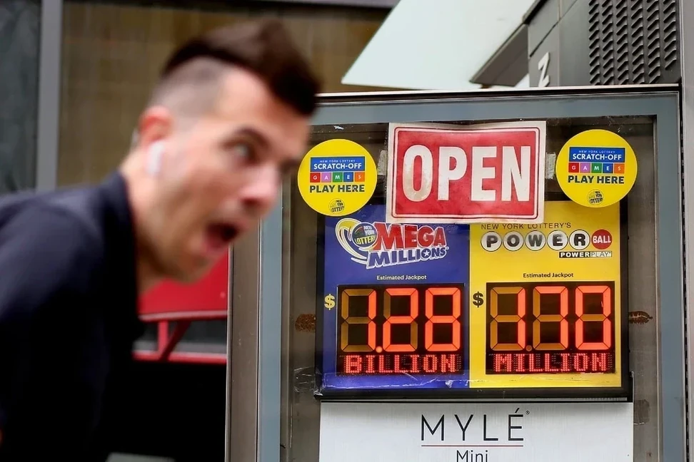 Mega Millions 13.37亿美元头奖中奖， Winning Ticket 在伊利诺伊州出售。